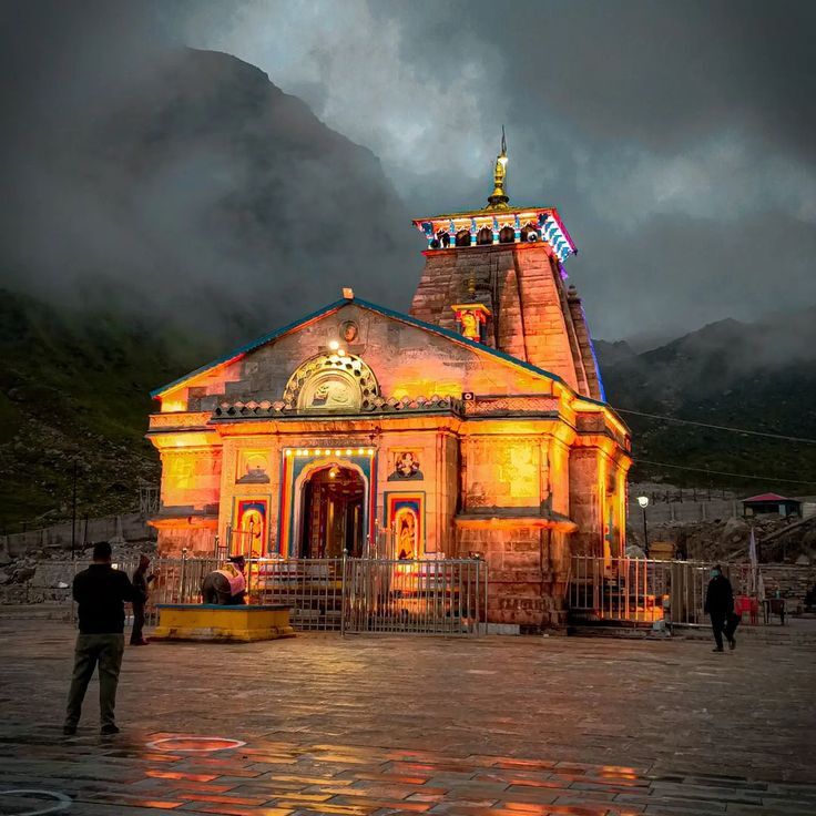 Chardham Yatra & Tour Packages